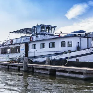 Nova Botel Amesterdão